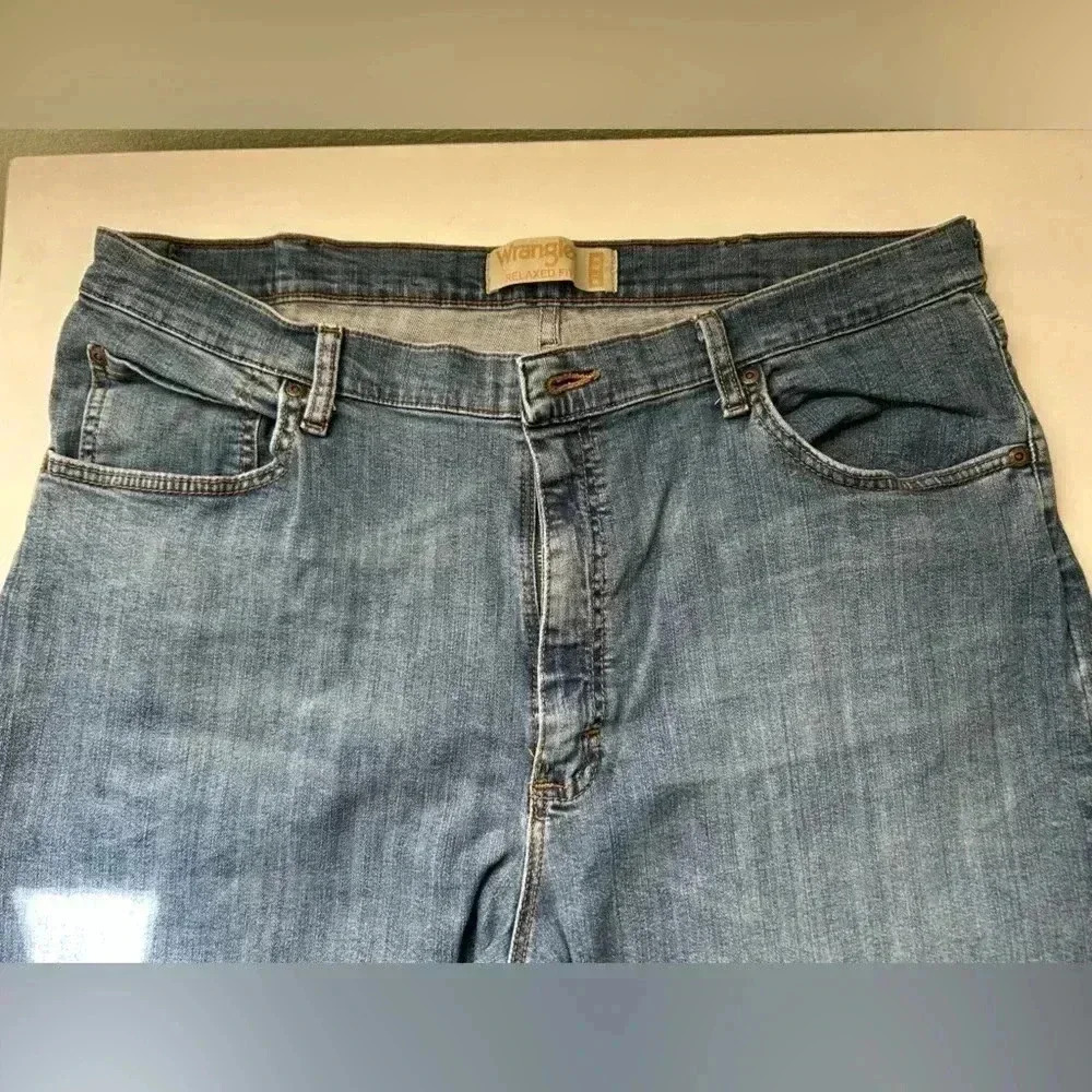 Men’s Wrangler Relaxed Fit Jeans - Size 38x32